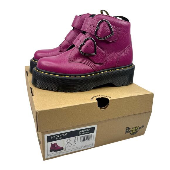 Dr. Martens Devon Heart Boots Fuchsia - Picture 1 of 12